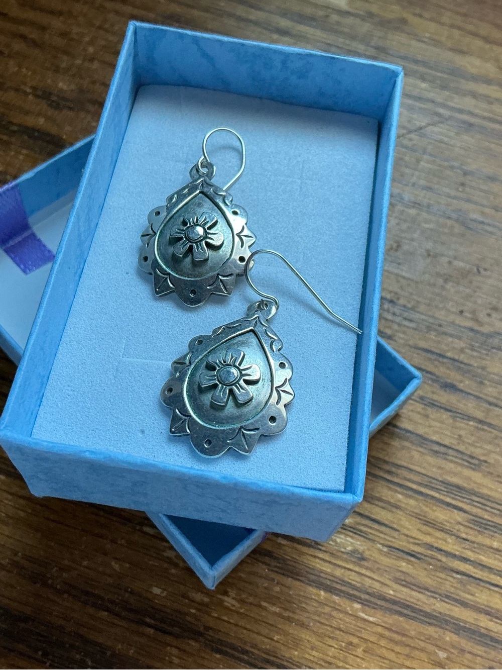 Silver Floral Teardrop Dangle Earrings - preowned